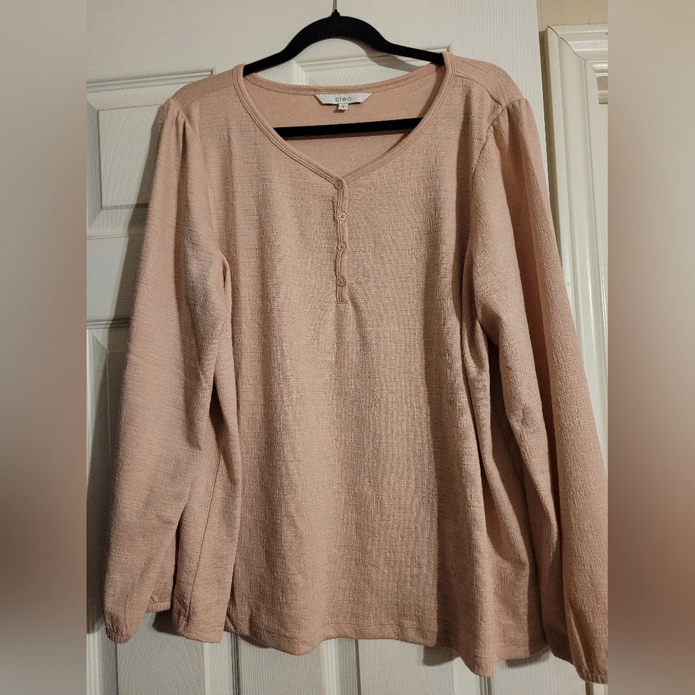 🔥 2 For $20 - NWOT Cleo Blush Textured 3/4 Button-Down Top